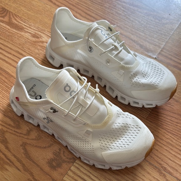 On Running Cream Cloud Sneakers - Picture 2 of 8